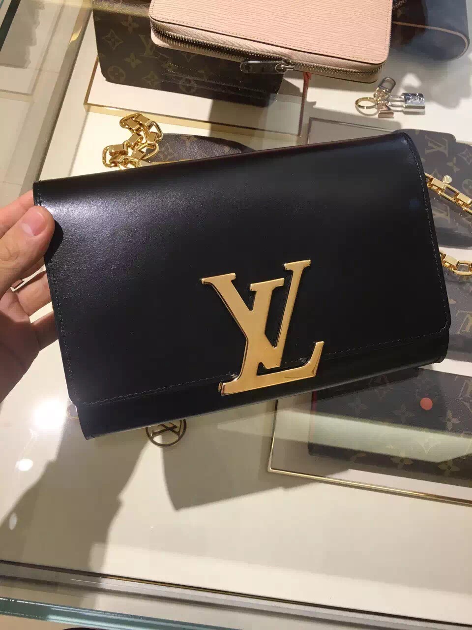 Real Louis Vuitton Chain Louise Gm Clutch M94335 Noir